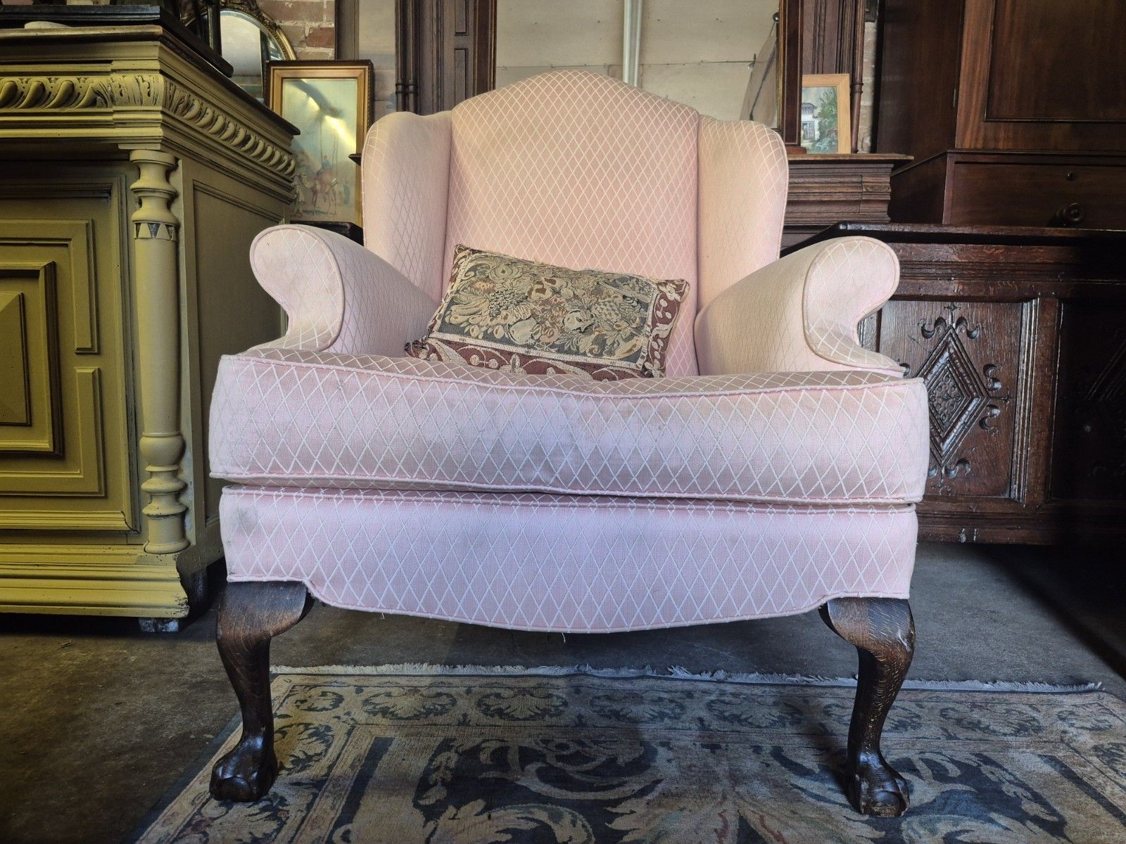 325.0 Pink Silk Georgian Style Vintage Gentlemans Humpback Armchair Ball & Claw Feet photo