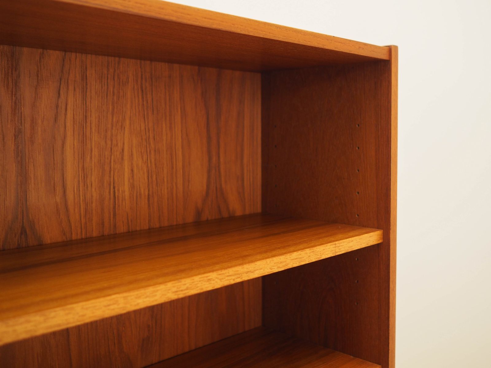Teakhouten boekenkast, Deens design, jaren 1970, gemaakt in Denemarken photo vintage
