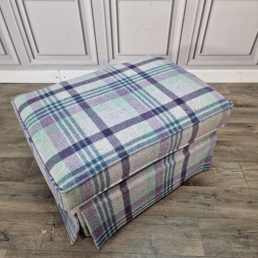 Vintage Tartan Foot Stool Upholstered Ottoman Pouffe Country House Style Retro photo furniture