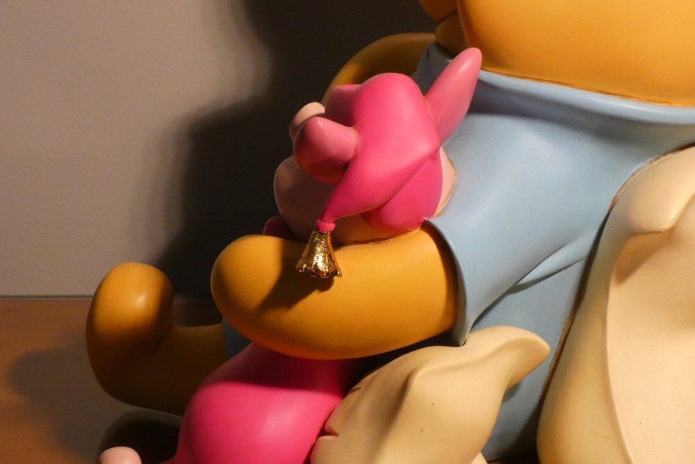 Home Decor Ceramic & Resin Winnie The Pooh & Piglet Figurine By Peter Mook For Disney, USA, 2000s photo