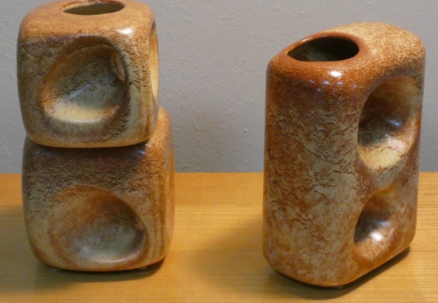 Vases With Geometric Shapes By Roberto Rigon For Bertoncello Ceramiche Darte, Italy, 1970s, Set Of 2 photo vintage