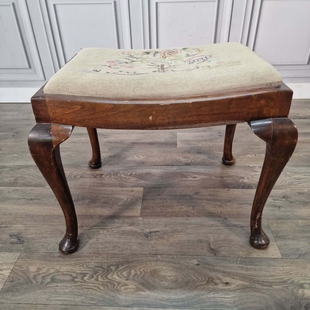 Vintage Piano Stool Music Seat Queen Anne Style Needlepoint Upholstered Antique photo Furniture