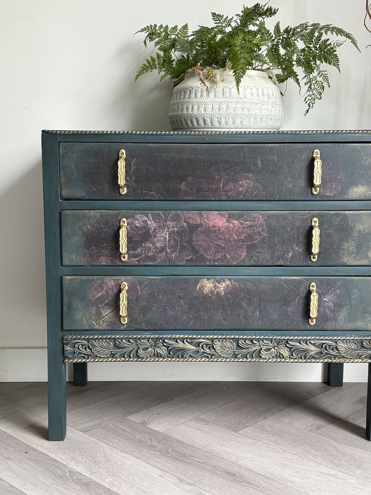 Oak Chest Of Drawers, Hand Painted, Floral Details photo 395.0