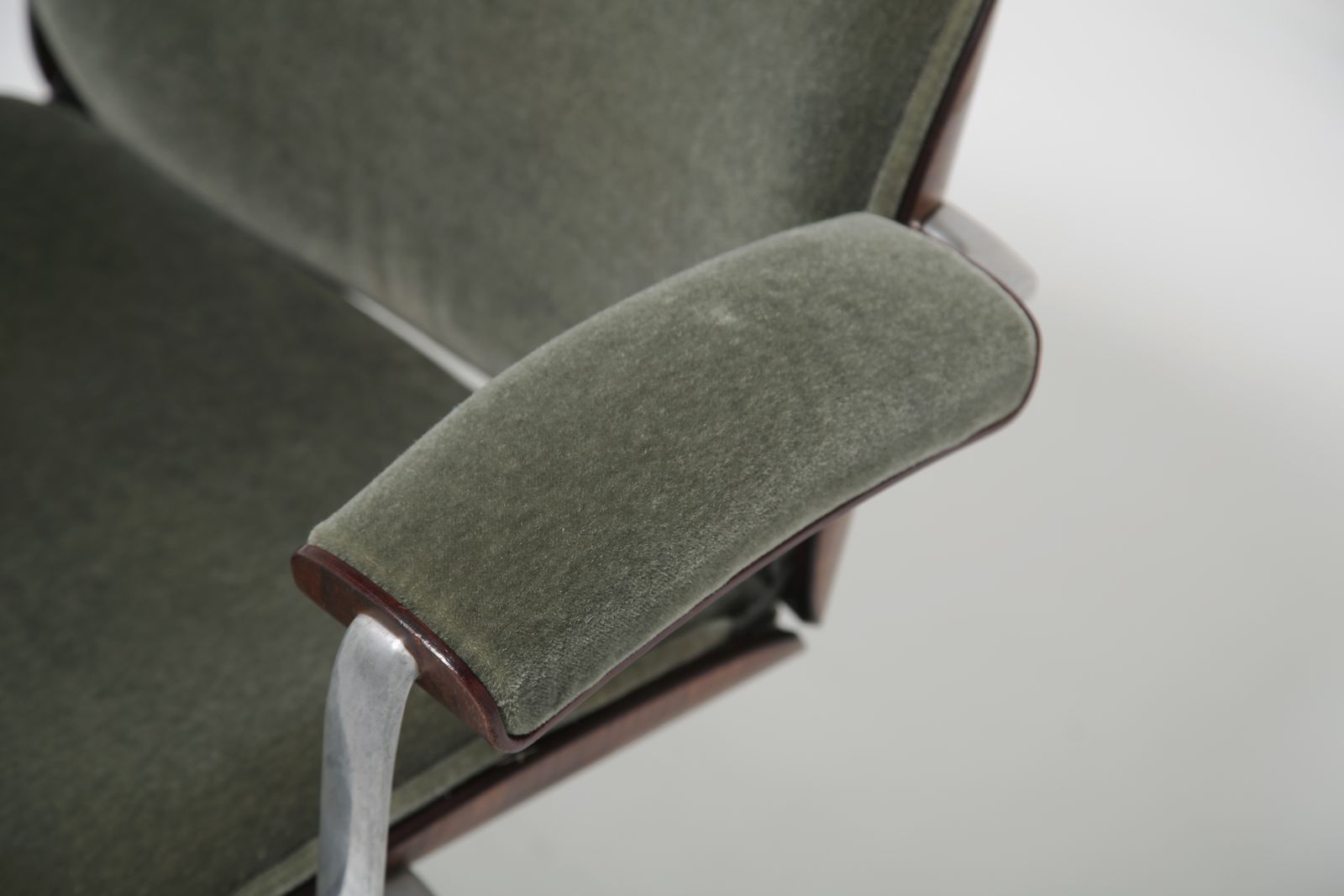 Ico Parisi Italian Executive Desk Chair, Figured Rosewood Sage Green Mohair Velvet For Mim, Italy, 1960s photo for sale