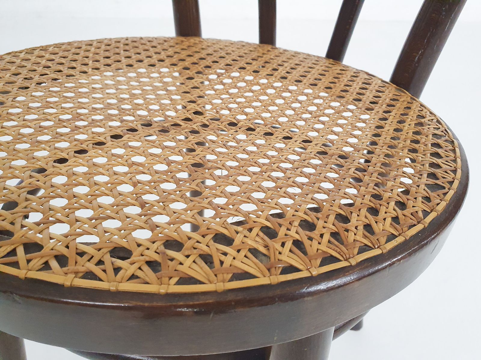 Thonet Model No. 14 Eetkamerstoel, Tsjecho Slowakije, Jaren 1920 photo vinterior