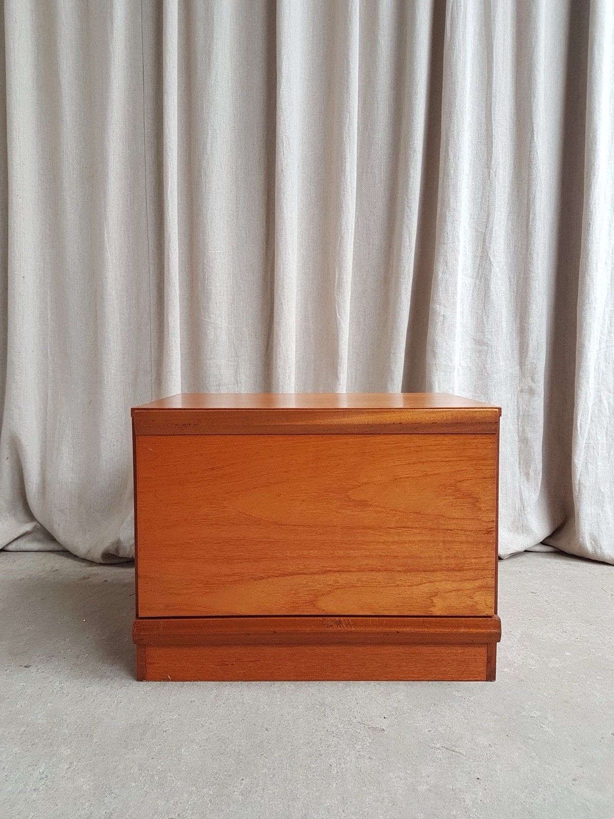 Vtg Mid Century Media Tv Record Player Cabinet Compact Sideboard Unit R905 photo for sale