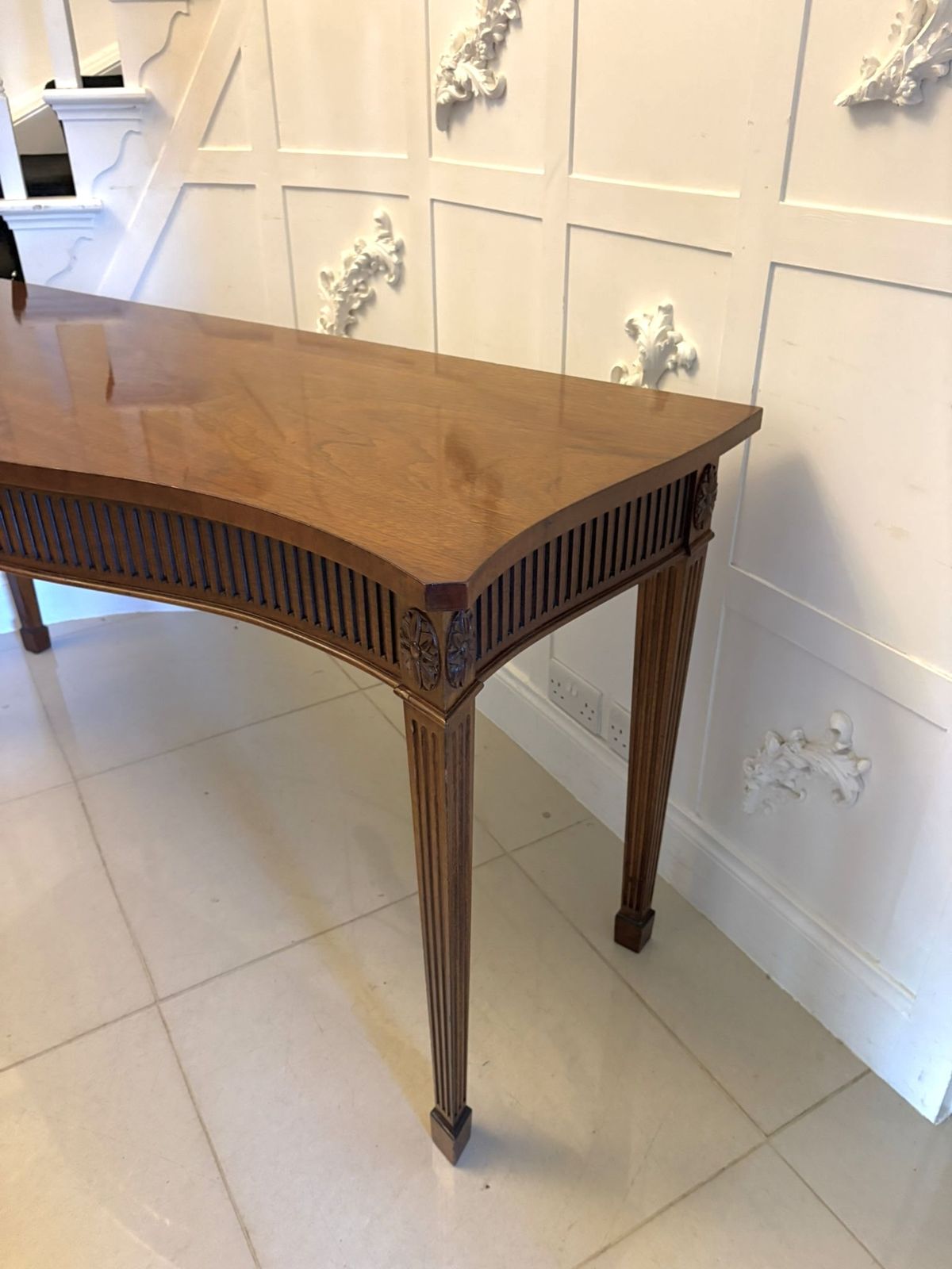 Furniture Antique Mahogany Pair Of Serpentine Serving Tables With Carving photo
