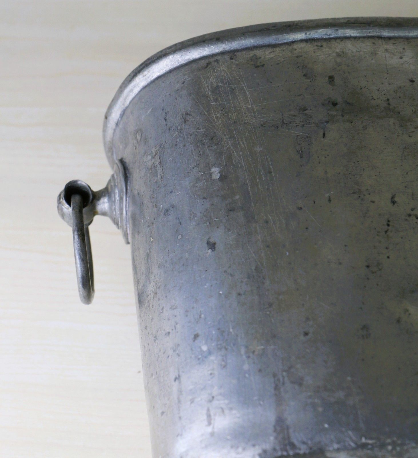 photo vinterior Antique Pewter Wine Cooler Heavy Well Made And Very Well Used See Images