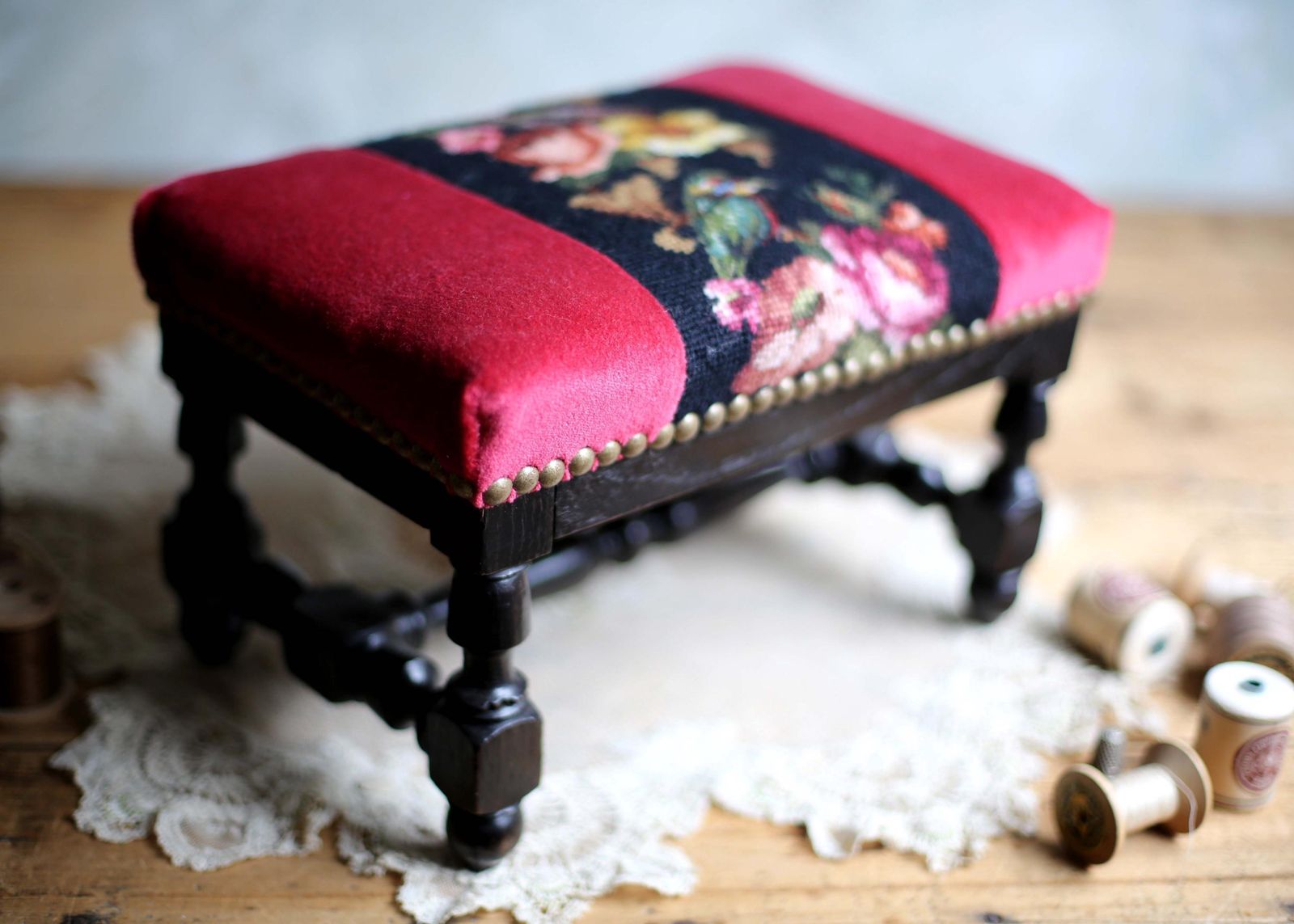 French Antique Embroidered Wooden Foot Stool Floral Needlepoint Kingfisher Tapestry Footstool photo 160.0