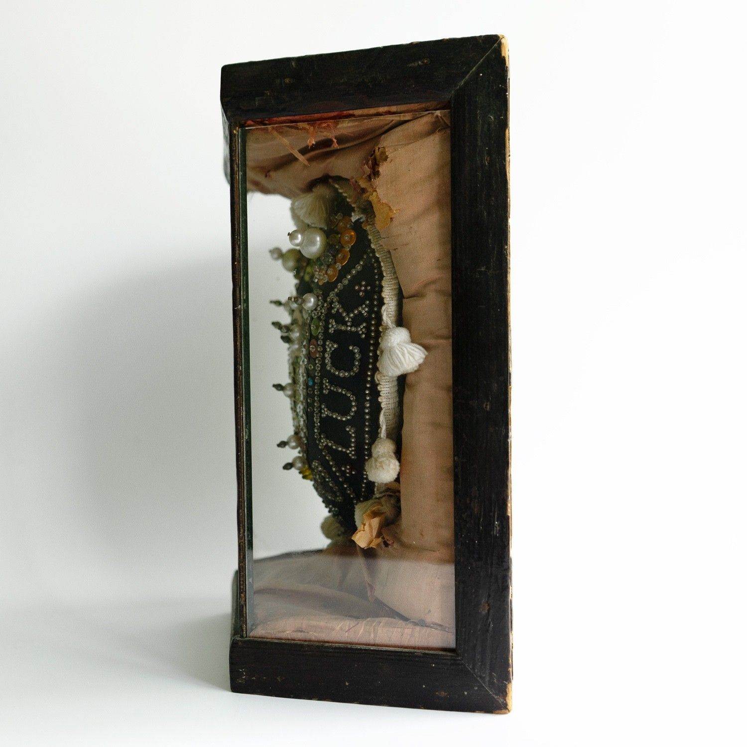 Antique Sailors Folk Art 'Sweetheart' Cushion In Glass Case, Late 19th Century photo vinterior