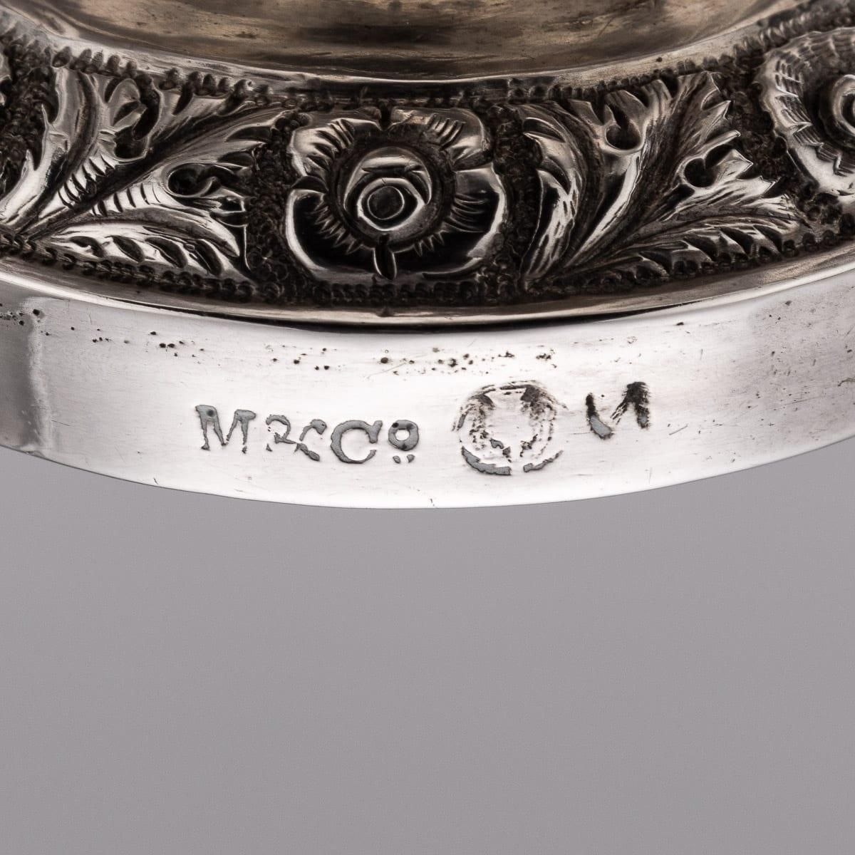 photo vintage Antique 19th Century Indian Colonial Solid Silver Christening Mug C.1860