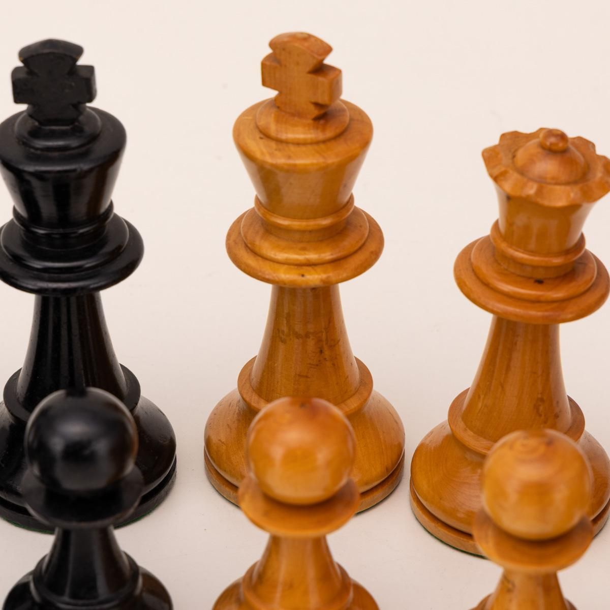 photo for sale Antique 20thc English Staunton Cased Chess Set C.1950