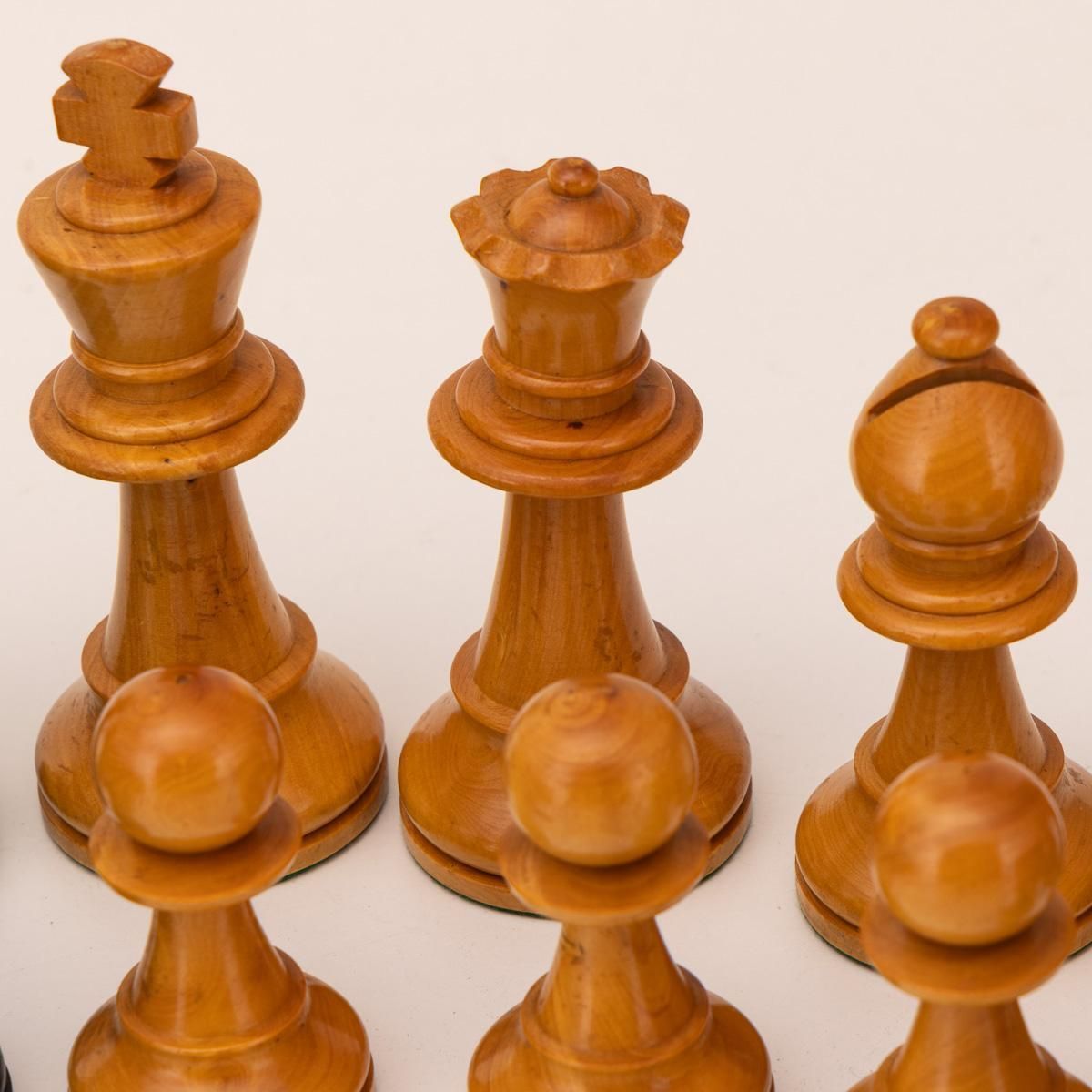 Home Decor Antique 20thc English Staunton Cased Chess Set C.1950 photo