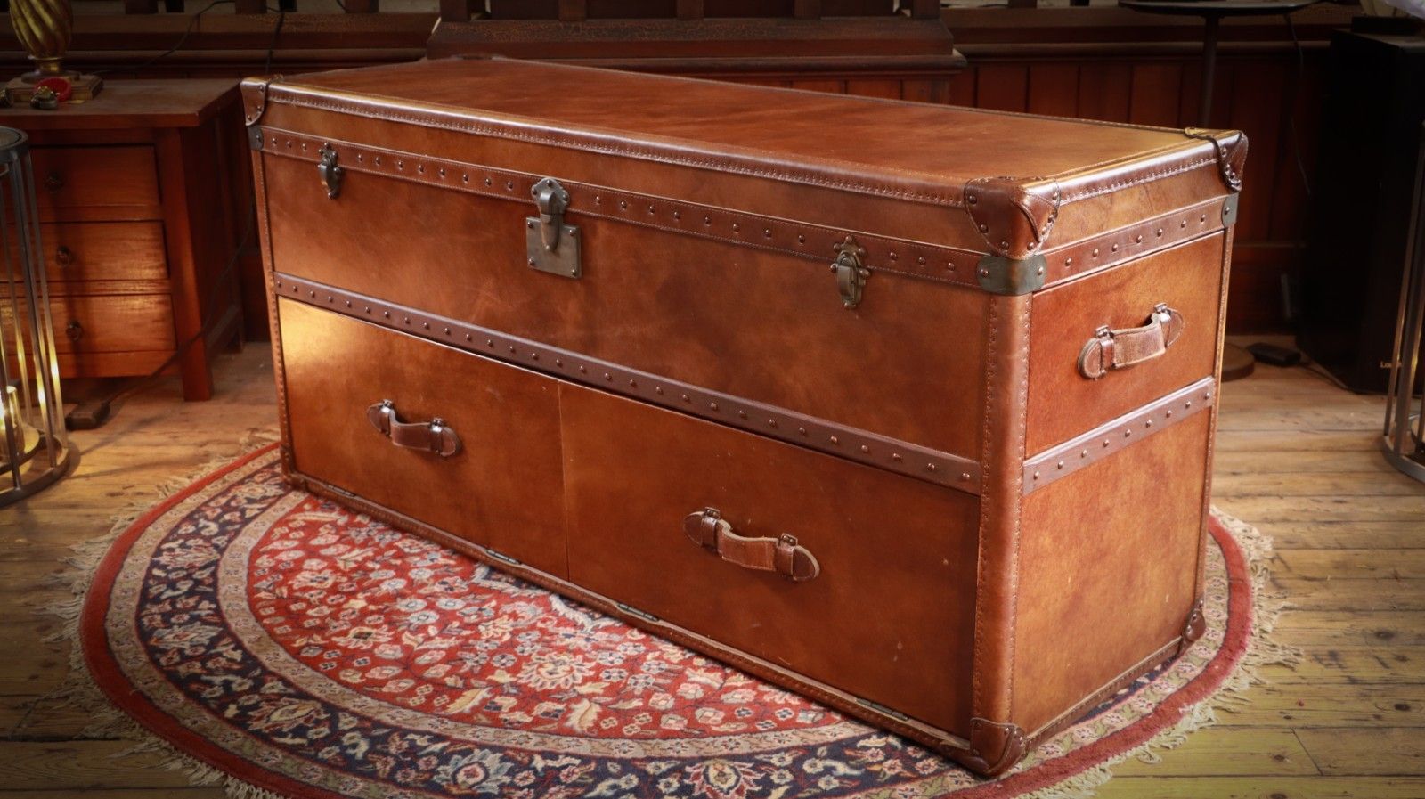 Furniture Super Timothy Oulton Mayfair Sideboard Media Unit Leather Trunk Antique Whisky🚚 photo