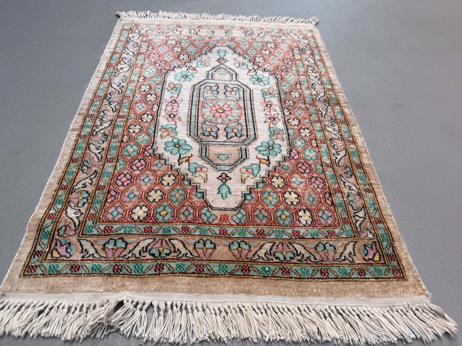 Vintage Kashmir zijden vloerkleed, medaillon floraal 50x75cm handgeknoopt blauwgroen rood photo furniture