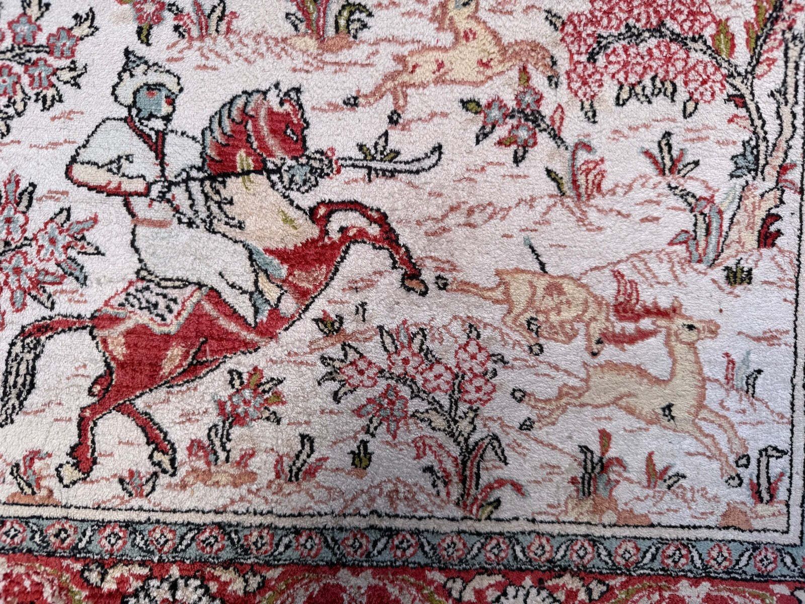 Textiel Vintage Hereke Zijden Jachttapijt 63x95cm Handgeknoopt Gesigneerd photo