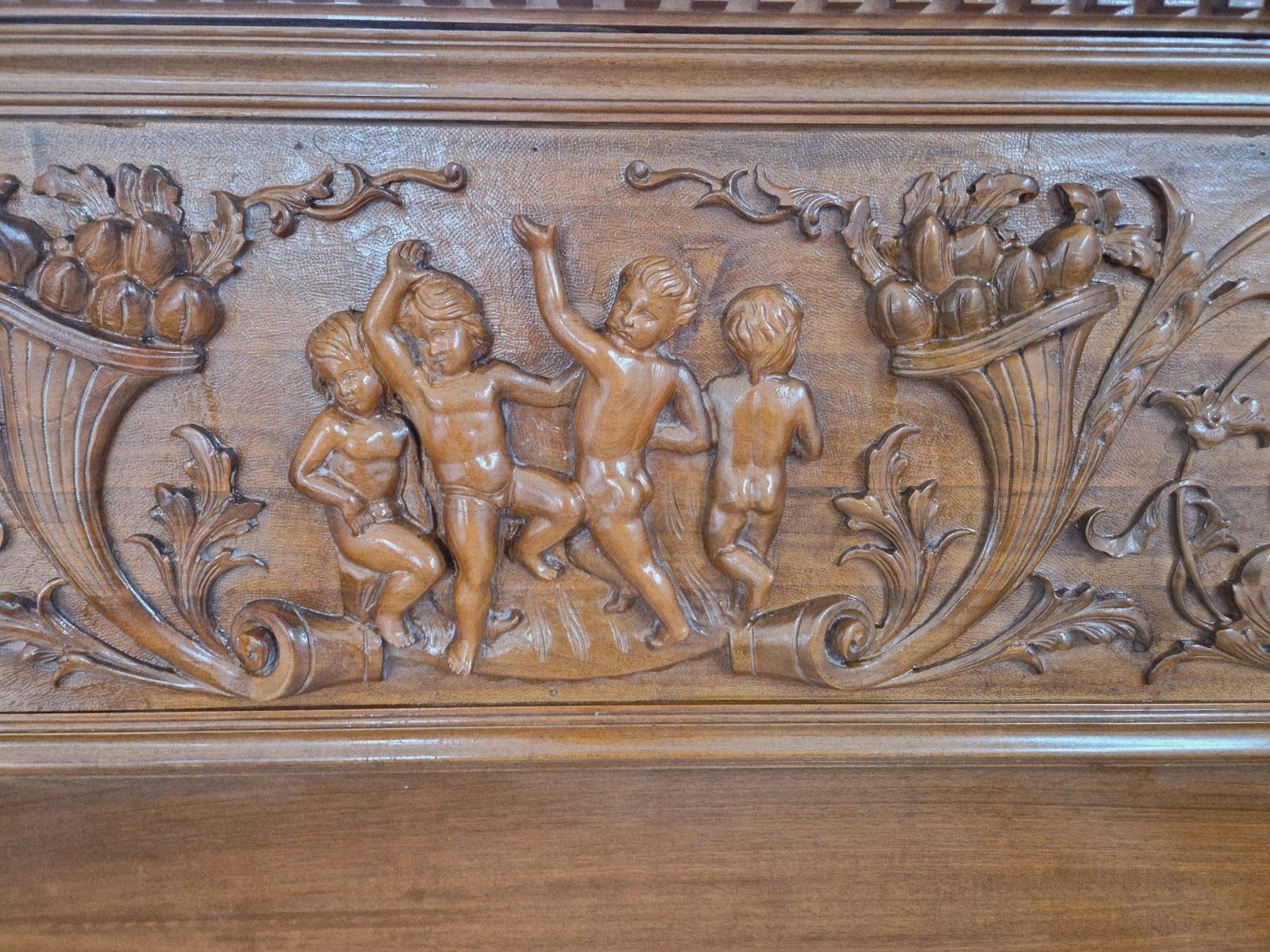 Antique Renaissance King Size Bed And Pair Of Nightstands Carved Wood Angels photo Furniture