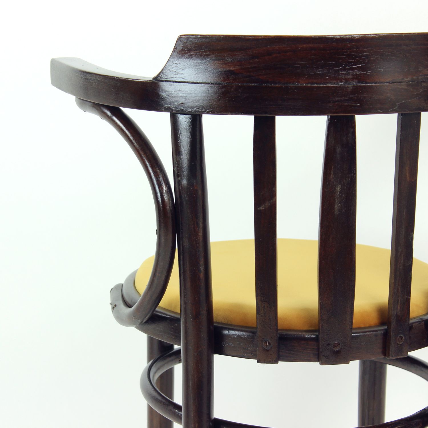 photo for sale Michael Thonet No. 24 Bentwood Fauteuil door Ton, Tsjecho-Slowakije, ca. jaren 1950