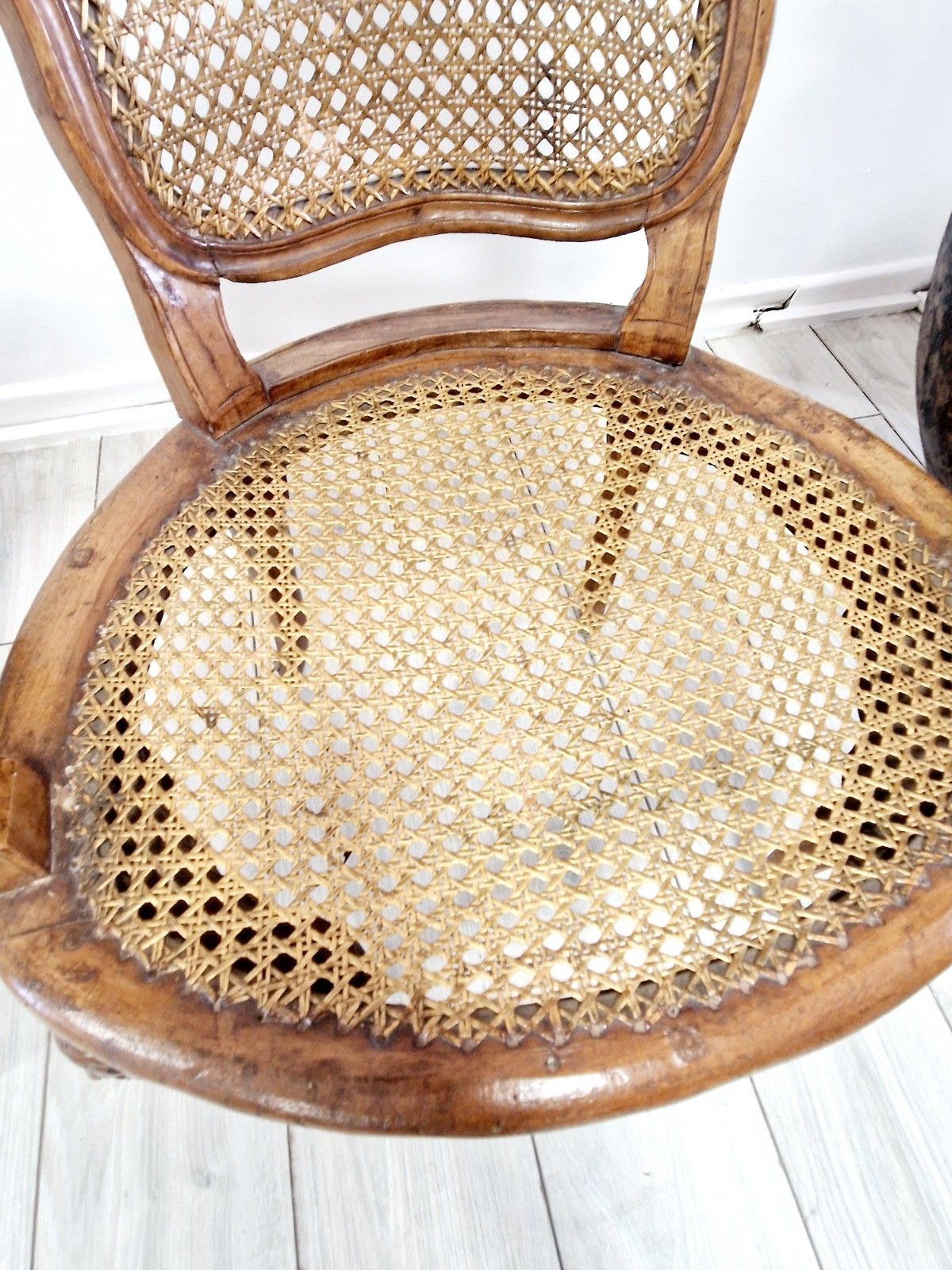 photo vinterior Antique French Cane Armchairs Louis XVI Period 18th Century Chateau