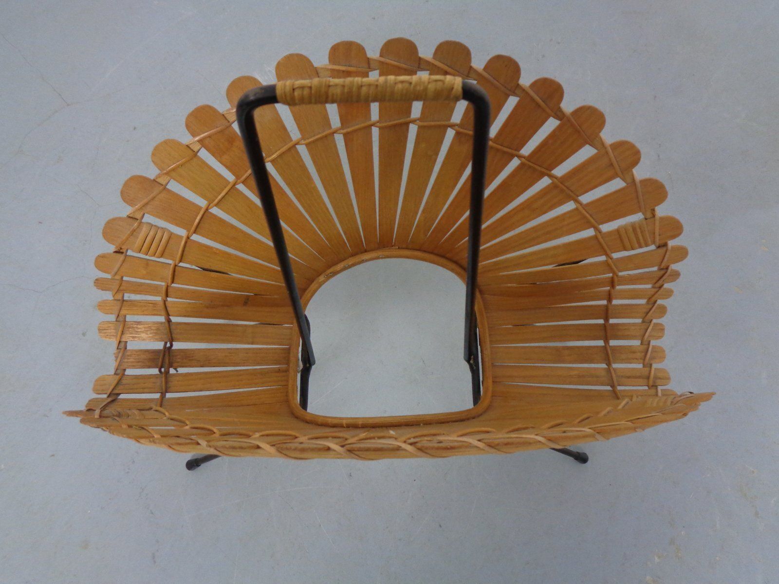 photo vinterior Italian Wicker And Iron Magazine Rack, 1960s