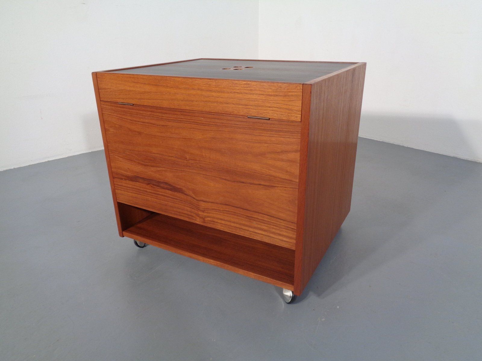 Rollable Teak Bar From Randers Møbelfabrik, Denmark, 1960s photo Furniture