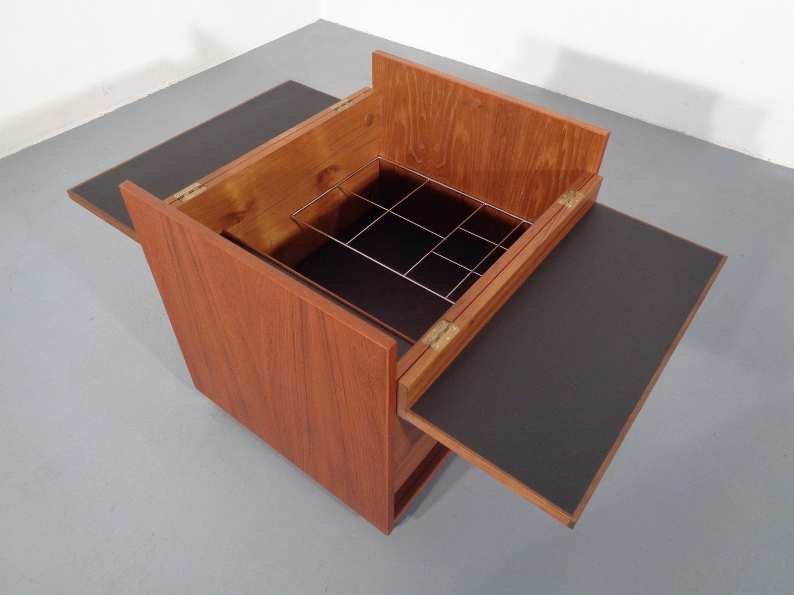 Rollable Teak Bar From Randers Møbelfabrik, Denmark, 1960s photo vinterior