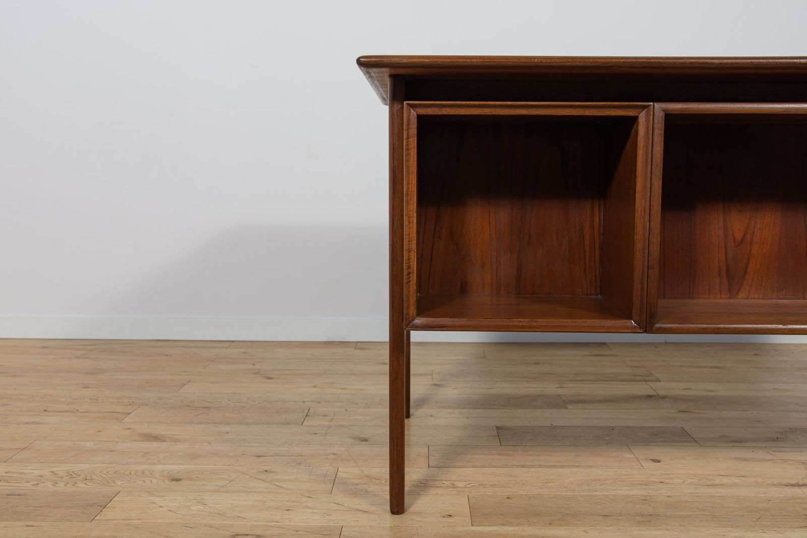 Furniture Mid Century Teak Desk By Arne Vodder For Sibast, Denmark, 1960s photo