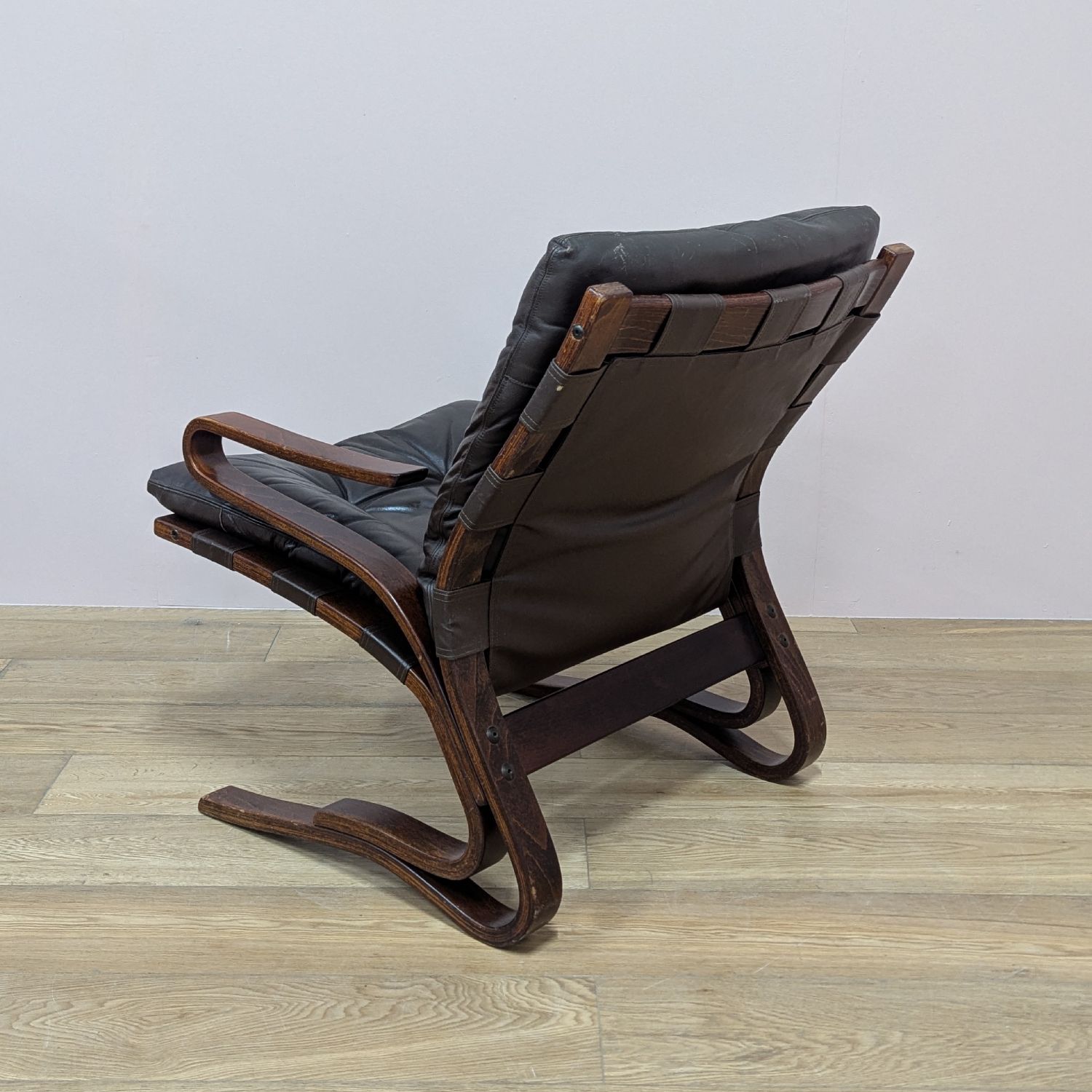 Midcentury Norwegian 1970’s Skyline Chair By Hove Mobler photo vinterior
