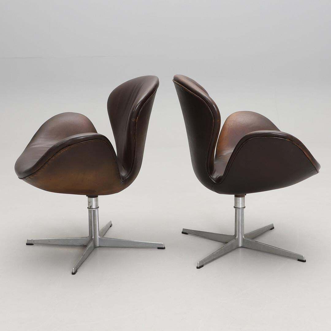 Pair Of Arne Jacobsen "Swan“Armchair For Fritz Hansen photo 6961.0