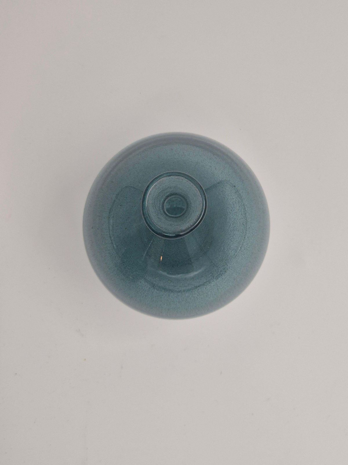 Erik Höglund, Ballon Shapes Vase In Blue Glass For Boda Sweden, Mid1900s. photo Home Decor