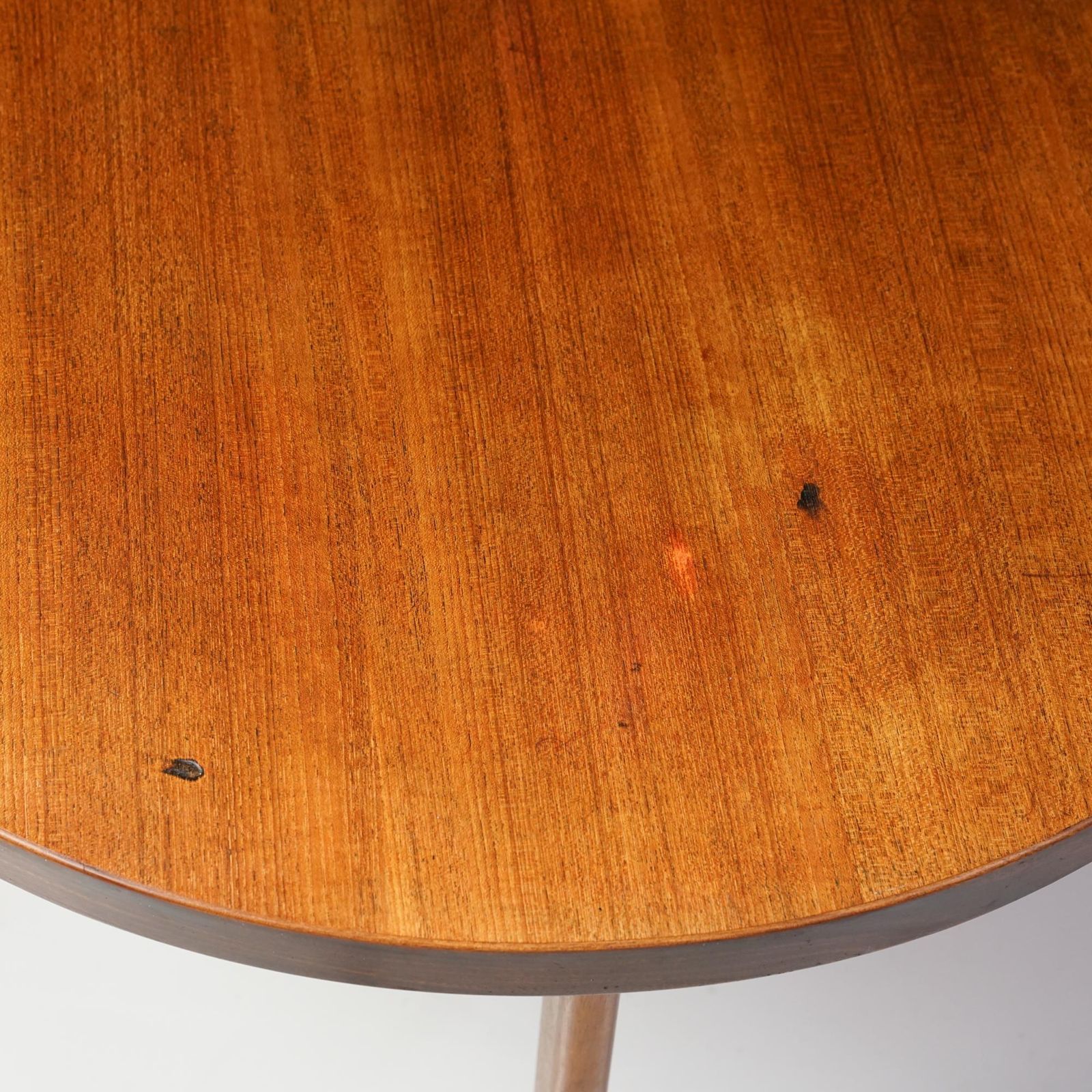 Scandinavian Modern Round Dining Table, Alvar Aalto, Artek, 1960s photo Furniture