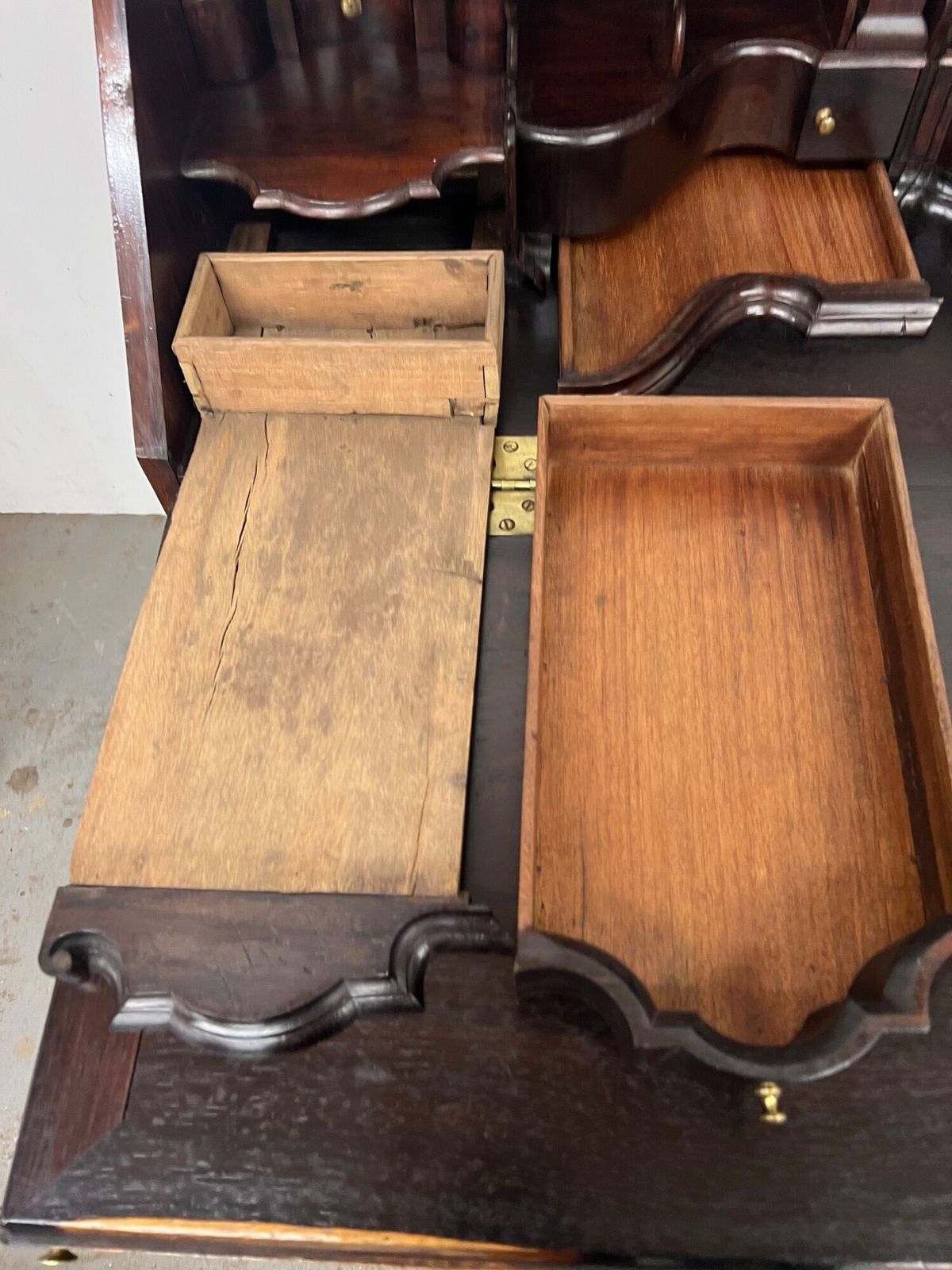 photo furniture Rare Portuguese 18th.Century Solid Brazilian Rosewood Bureau