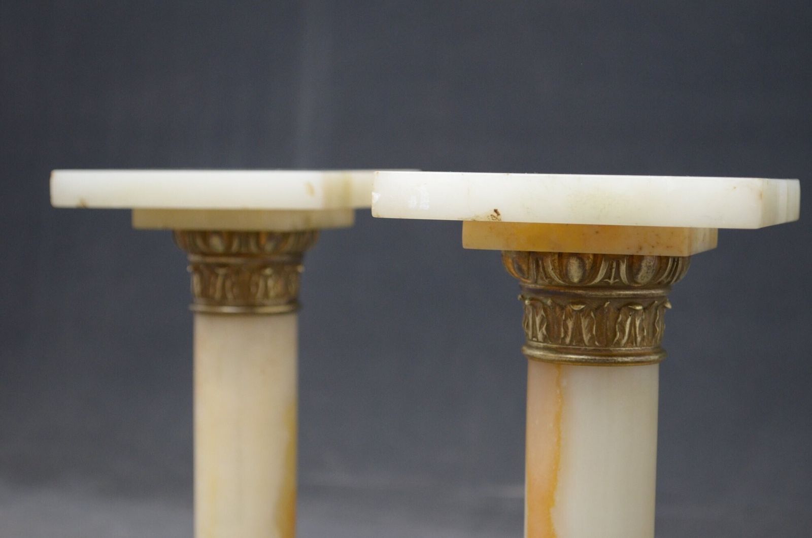 photo furniture Unusually Low Pair Of Antique Pedestals Columns In Good Condition