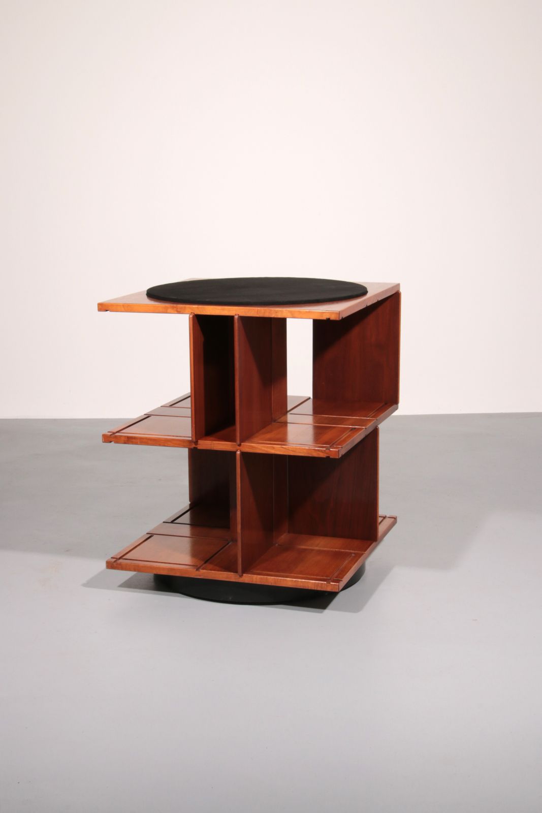 Gianfranco Frattini Revolving Modular Bookcase Model 823,1963 Italy photo vinterior