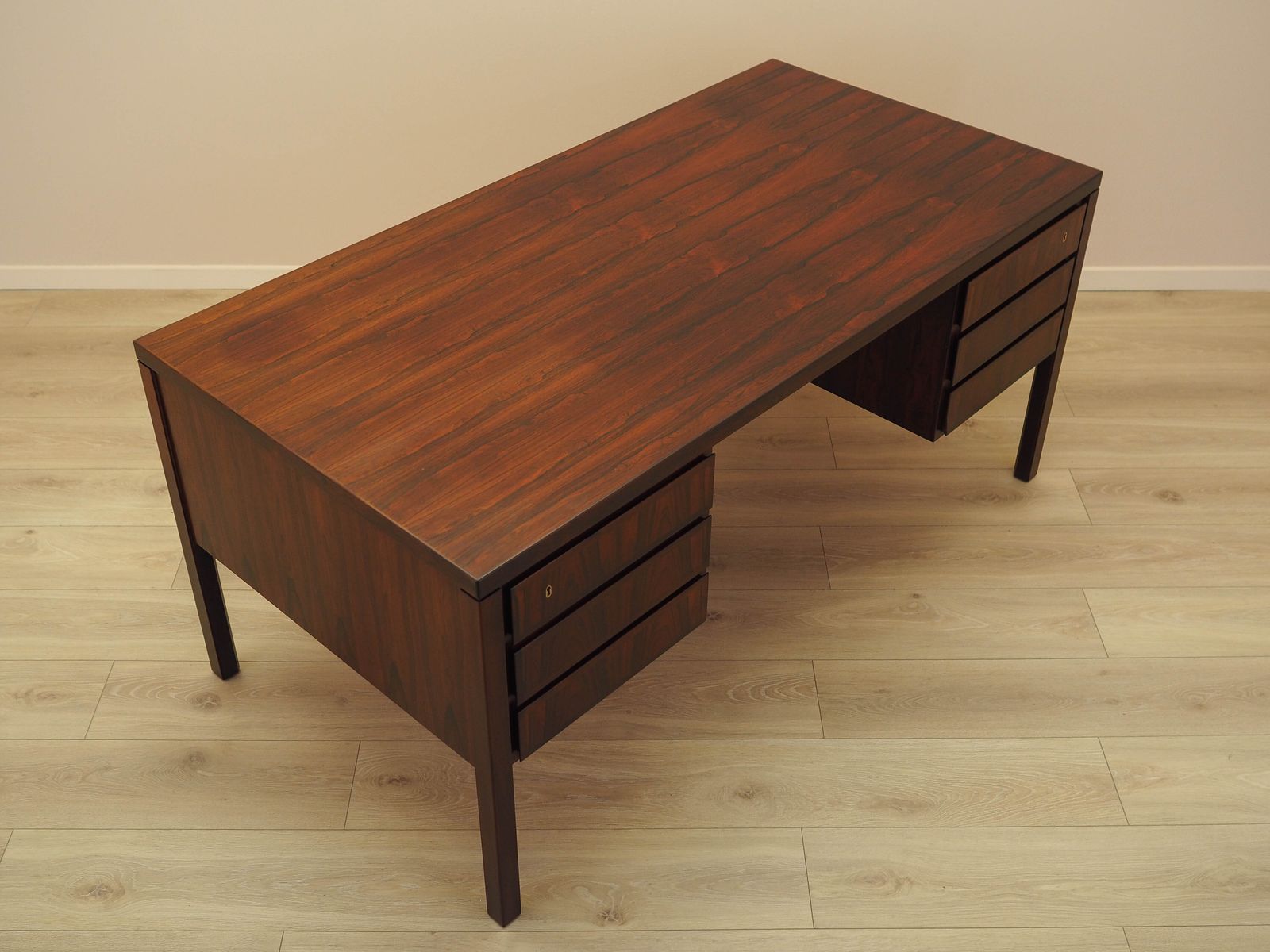 photo furniture Vintage Bureau, Deens Design, Jaren 1970, Geproduceerd Door Omann Jun