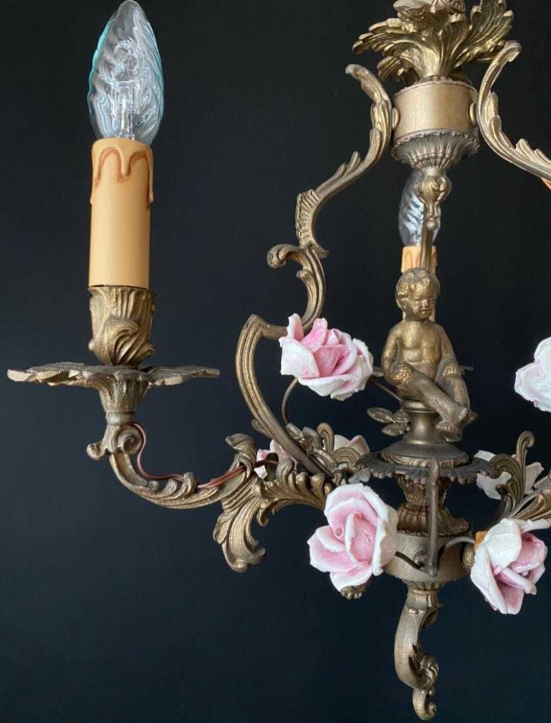 Lustre d'époque en porcelaine et laiton photo vinterior