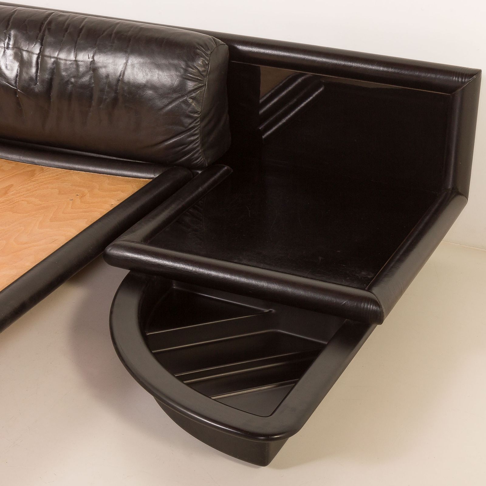 photo for sale Morna Bed With Bedside Tables By Afra & Tobia Scarpa For Molteni, 1970s