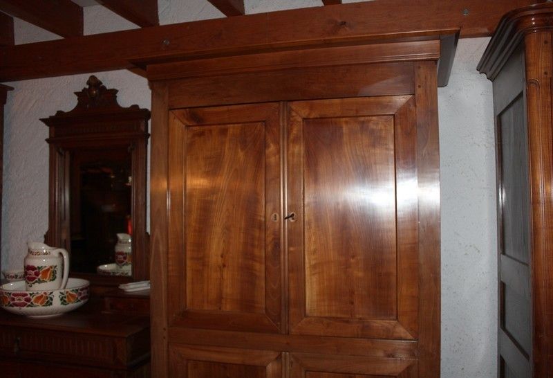 Four Shutters In Cherry 19th photo furniture
