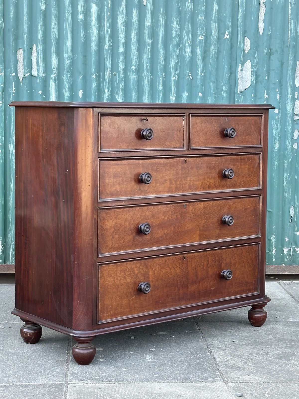 A 19th Century Plum Pudding Mahogany Chest Of Drawers In The Manner Of Gillows, C.1835 photo 780.0