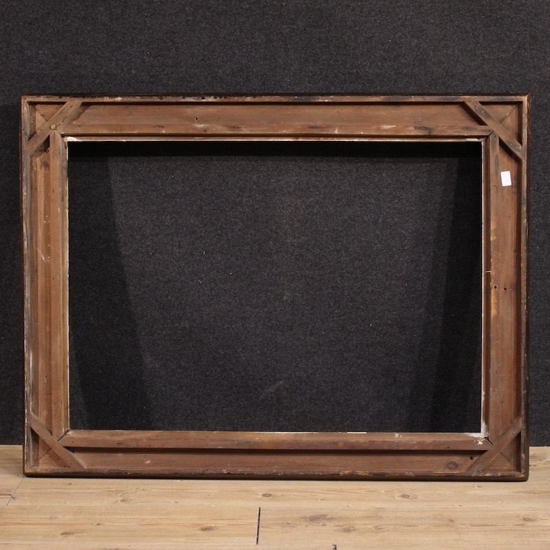photo furniture 20e-eeuwse vergulde Spaanse lijst