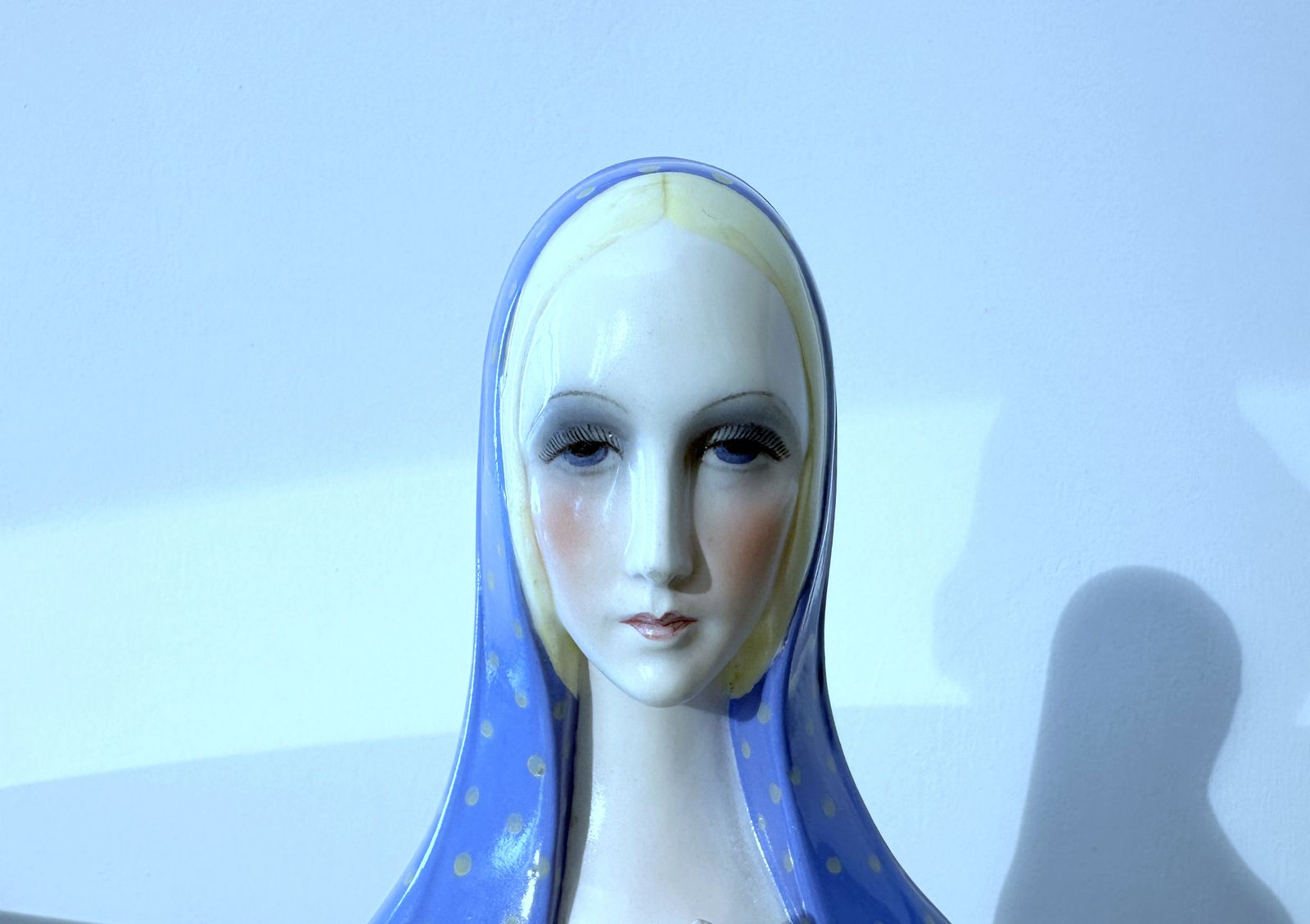 Lenci Mod. "Madonna" N. 307 door Paola Bologna, ca. 1932 / Artistieke keramiek Italië photo furniture