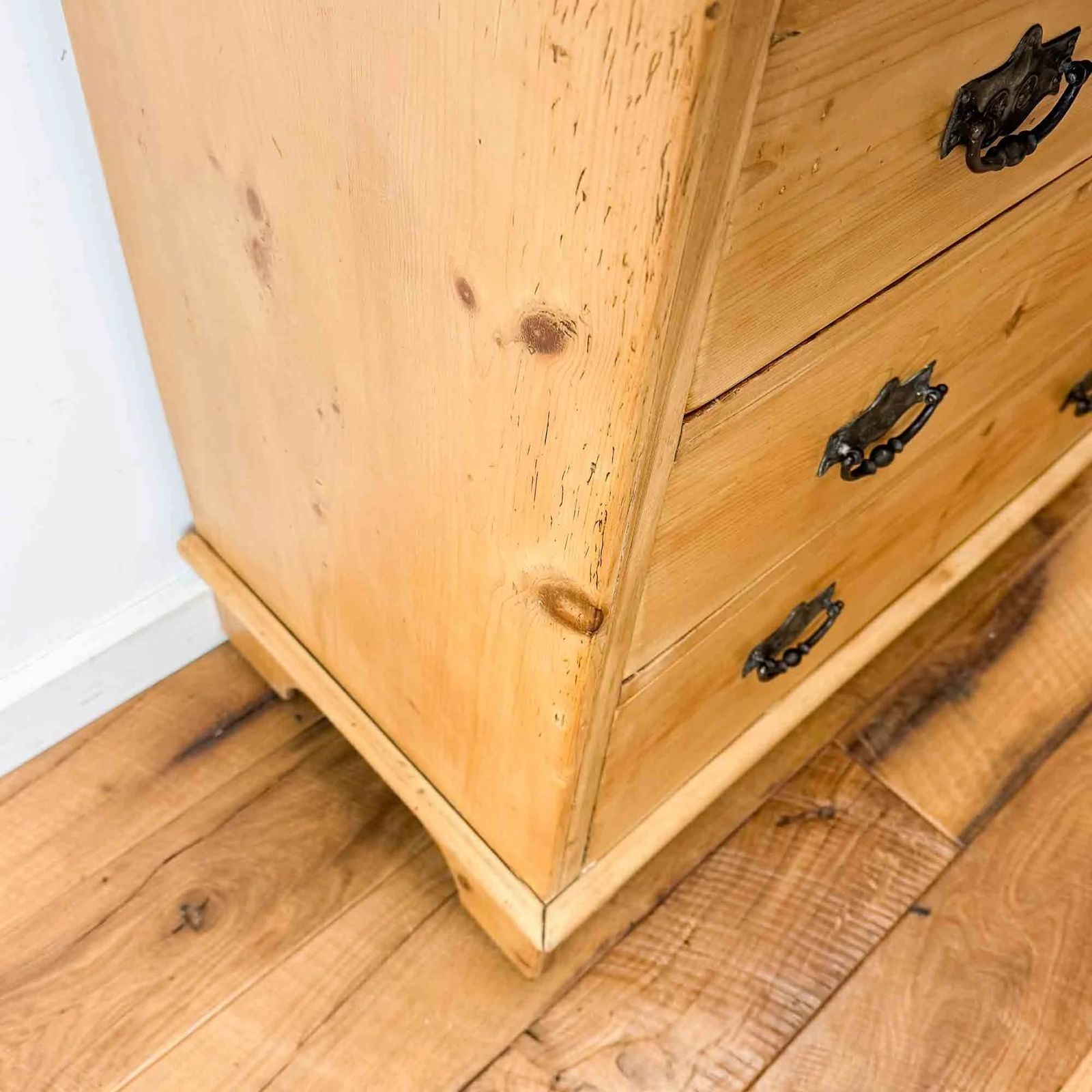 Furniture Edwardian Pine Chest Of Drawers photo