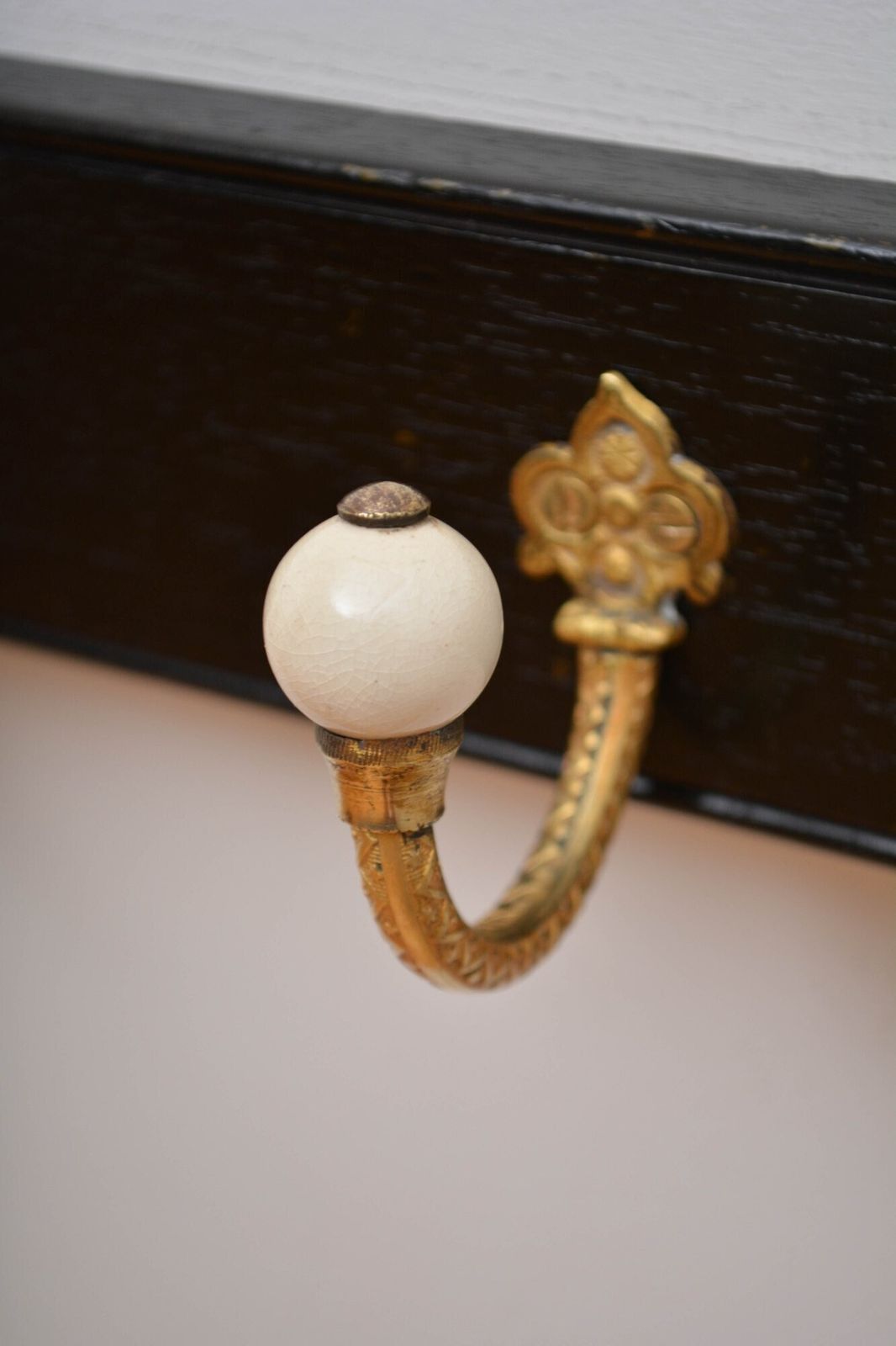 Pair Of Antique Victorian Brass And Ebonised Coat Rack Coat Hooks In Good Condition photo vintage