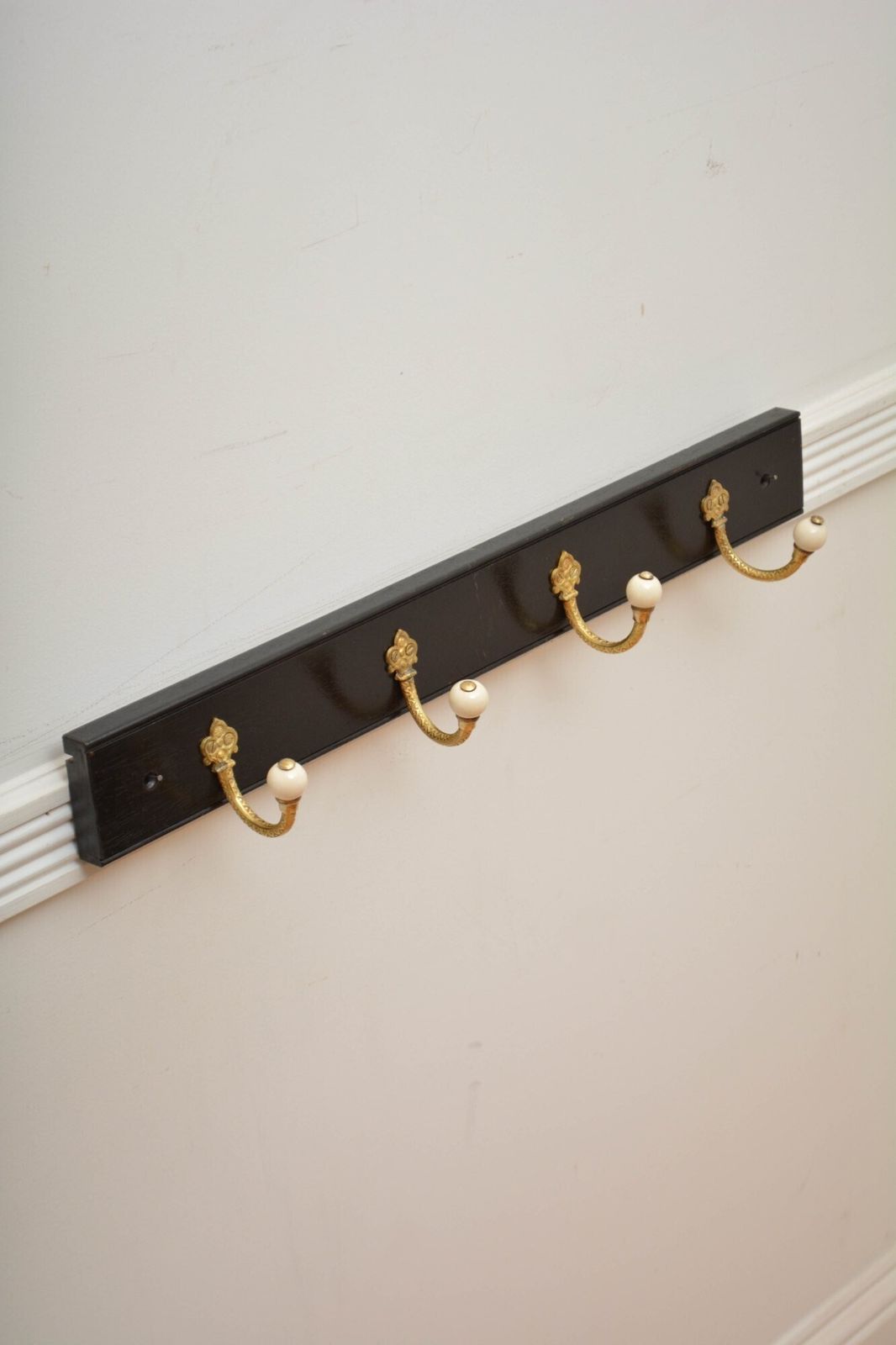 photo vintage Pair Of Antique Victorian Brass And Ebonised Coat Rack Coat Hooks In Good Condition