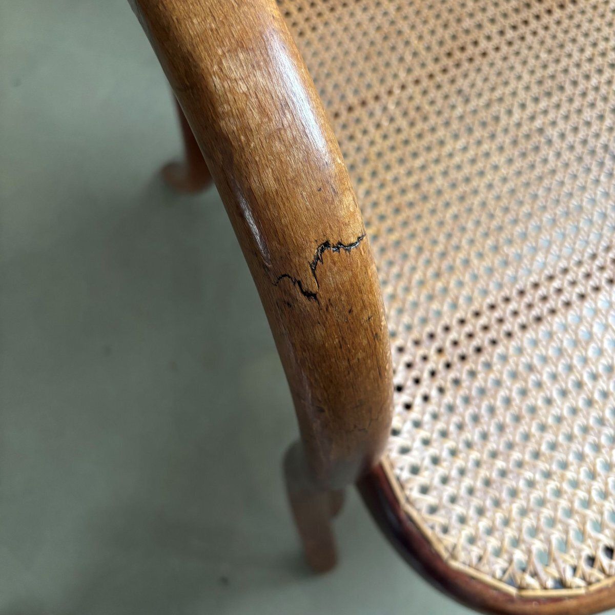 photo vintage Model Nr. 2 Barbier Chair From Thonet, Austria, Late 1800s