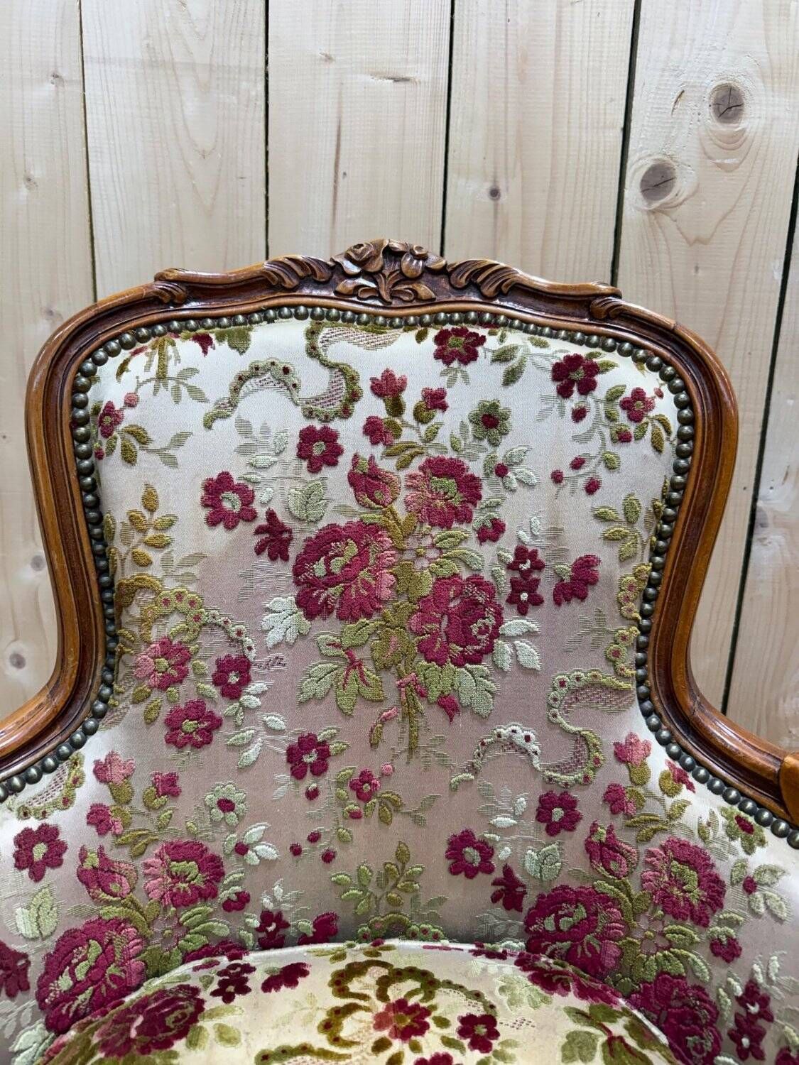Elegant Louis XV Style Bergère In Cherry Wood And Floral Velvet. photo furniture