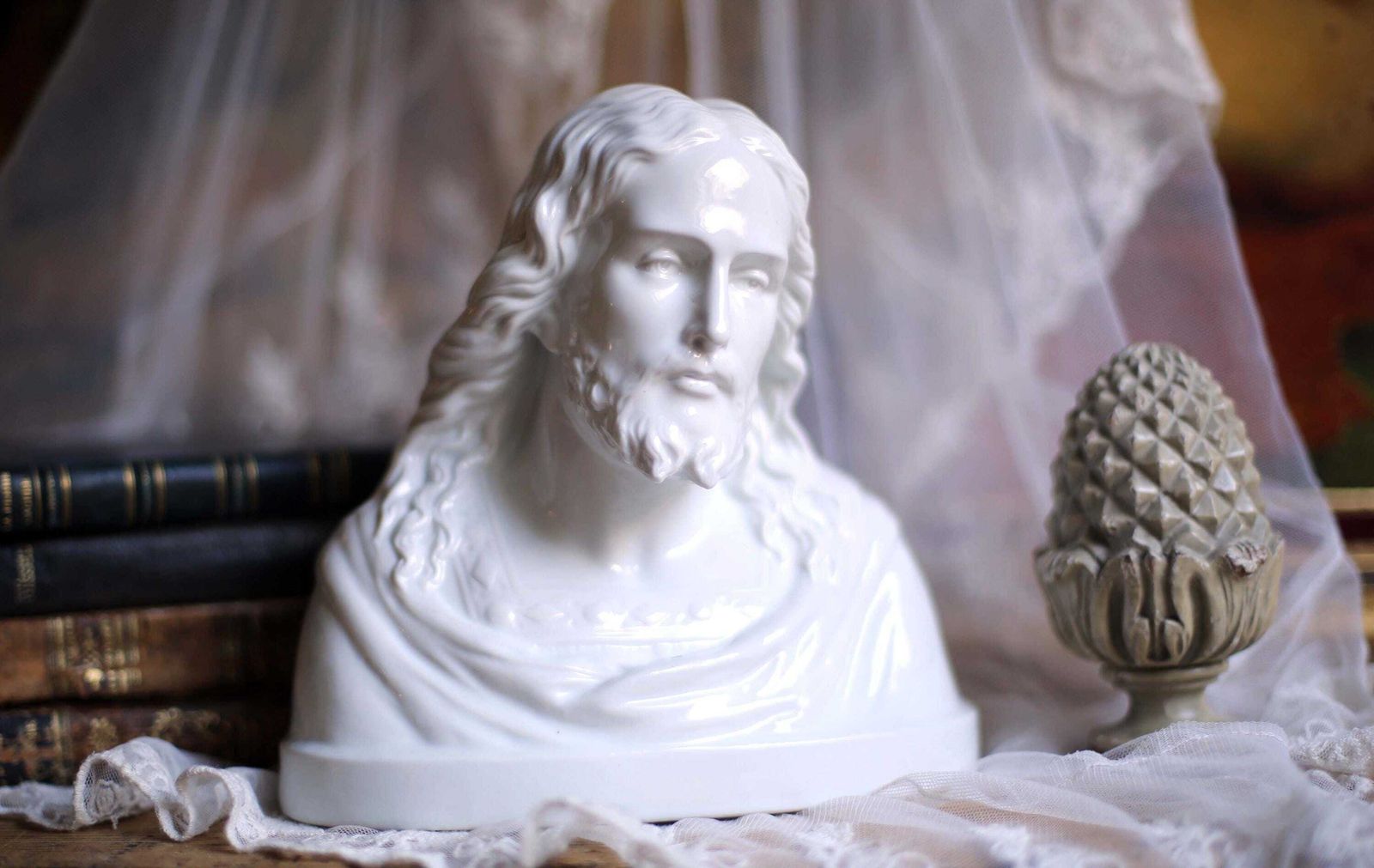 Antique Bust Of Jesus Christ White Porcelain Religious Statue C.1800s D'apres Raphael photo furniture