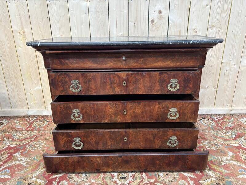 Restoration Period Chest Of Drawers In Flame Mahogany Veneer photo buy