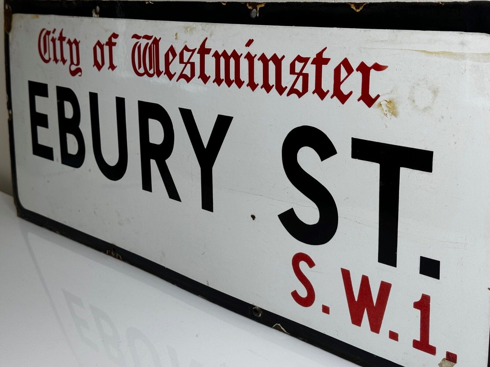 photo furniture Mid-Century Emaille Straatnaambord Londen, City of Westminster, Ebury Street, Belgravia S.W.1