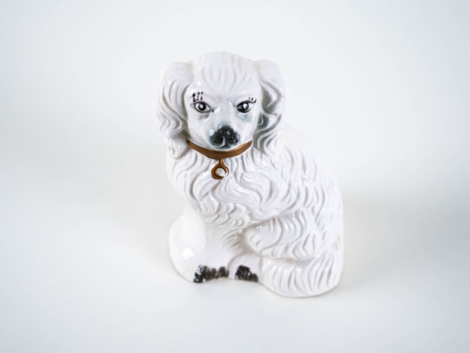 Figurine de chien en porcelaine, design anglais, années 1960, fabriquée par Beswick England photo vinterior